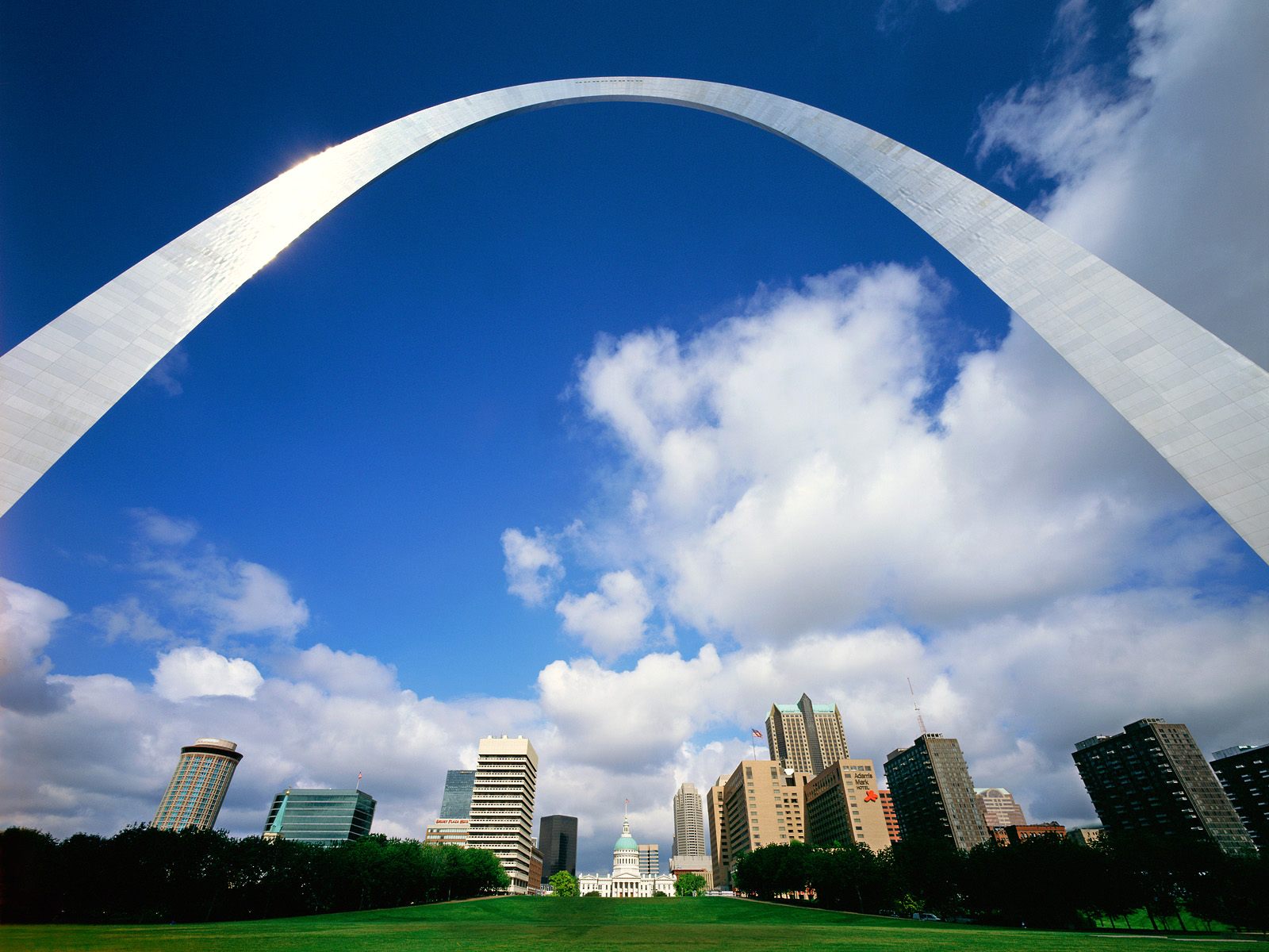 Gateway Arch St Louis Missouri - Landmarks Wallpaper