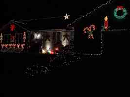 house with xmas lights 3