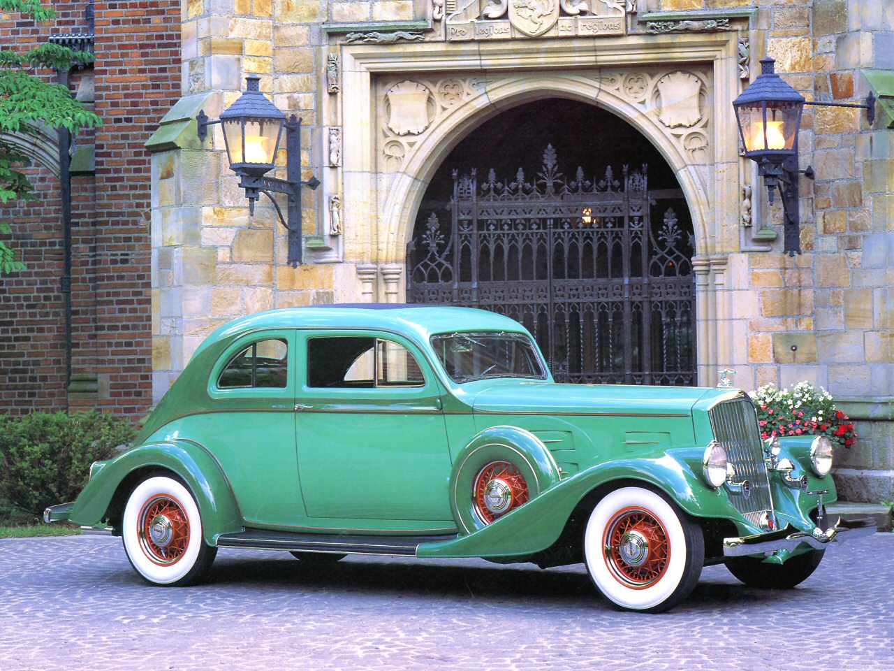 1934 Pierce Arrow Silver Arrow Green Fvr - Cars Wallpaper