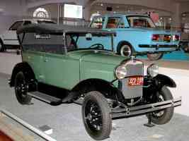 1930 Ford Model A Phaeton Green fvr H Ford Museum CL