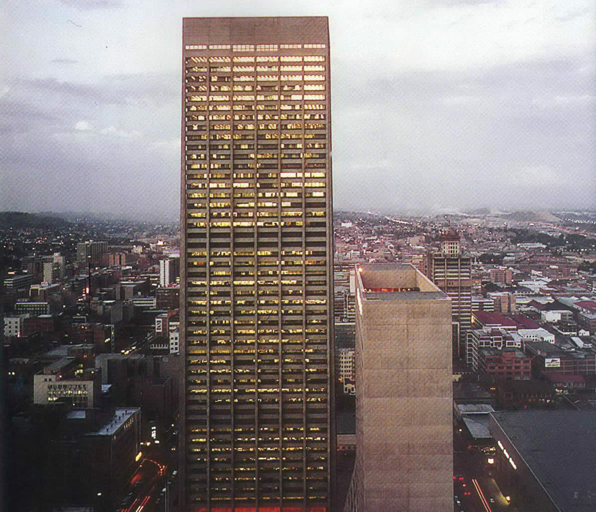 Carlton Center Tower In Johannesburg - Tallest Wallpaper